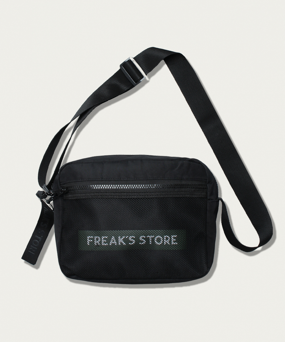Freaks store cross bag